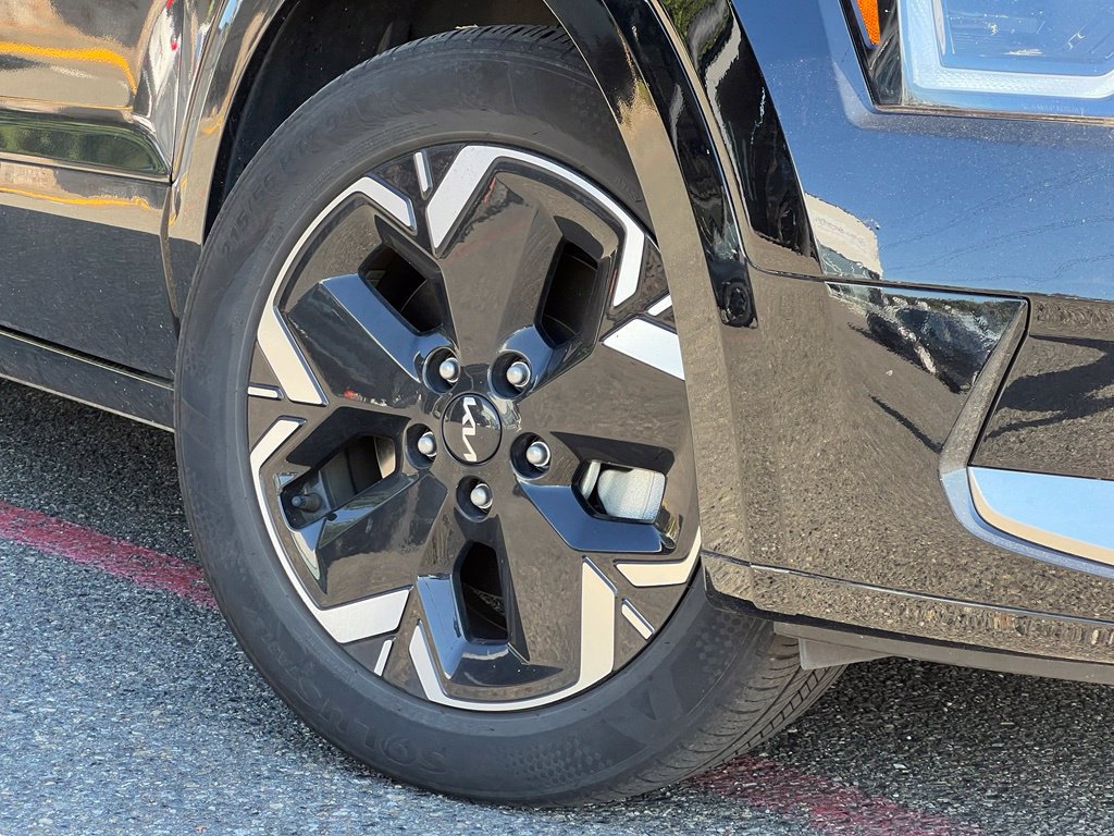 Certified 2023 Kia Niro Wind w/ Wind Preserve Package FWD image 2