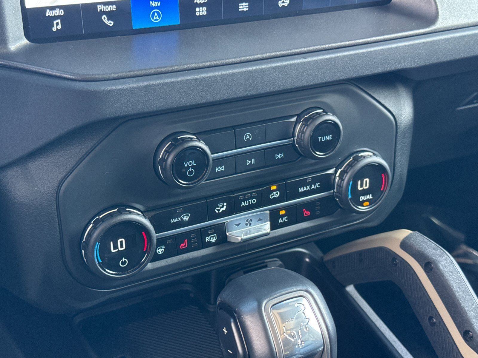 Used 2025 Ford Bronco Badlands image 24