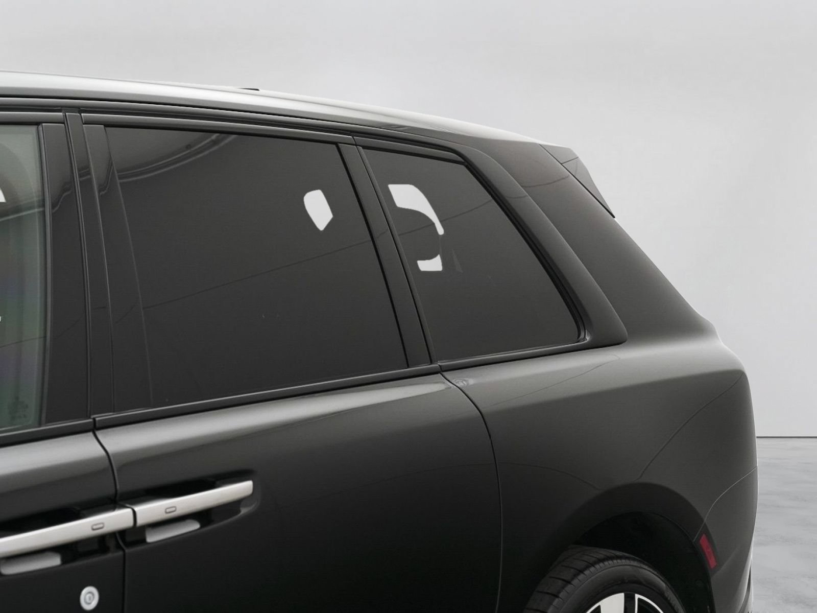 Certified 2025 Rolls-Royce Cullinan AWD/4WD image 9