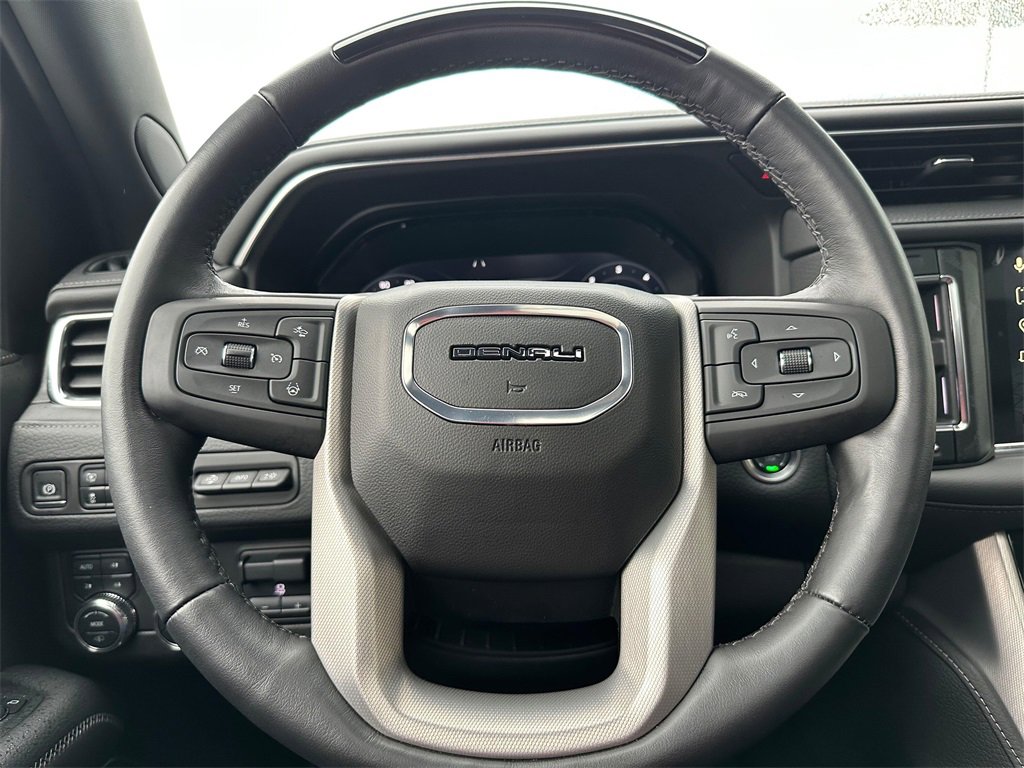 Used 2024 GMC Yukon XL Denali w/ Denali Reserve Package image 25