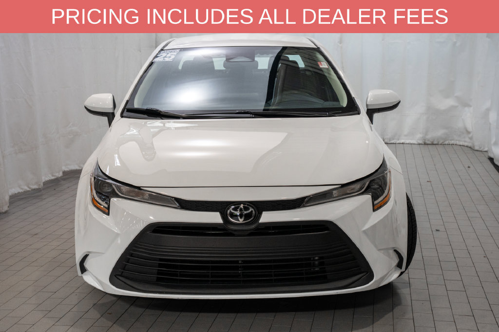 Used 2025 Toyota Corolla LE FWD image 2