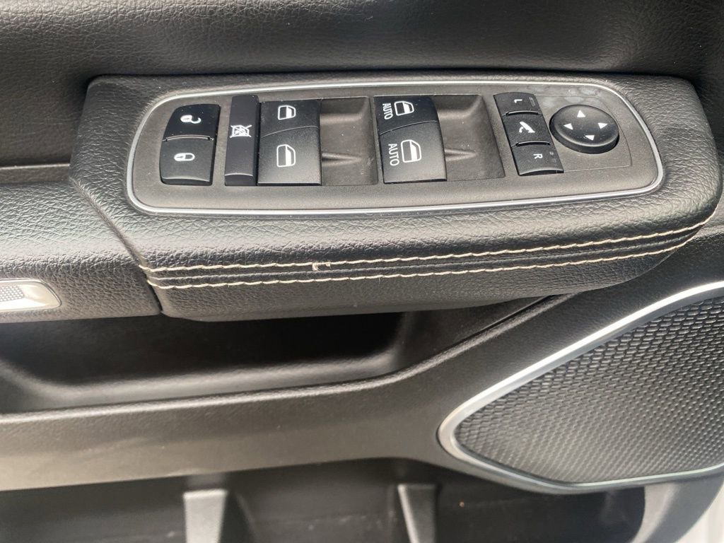 Used 2024 RAM 1500 Laramie image 12