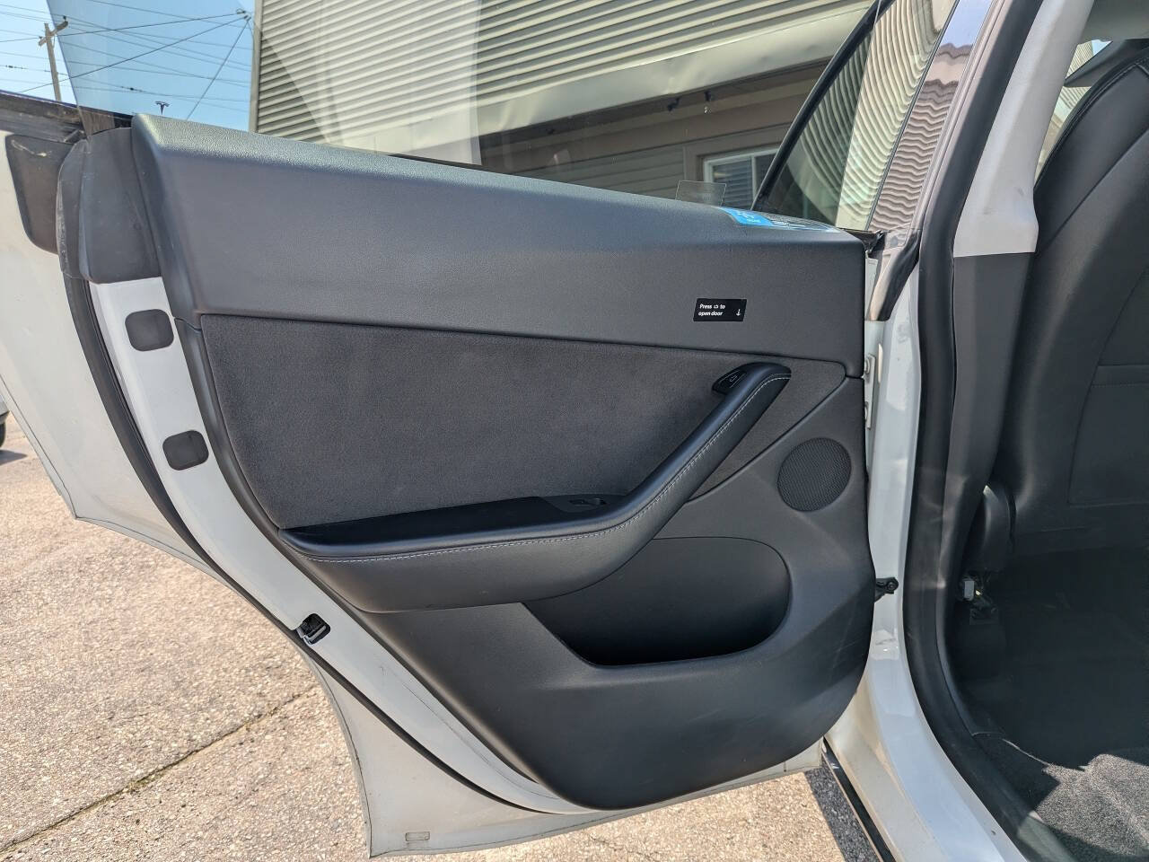 Used 2021 Tesla Model Y Long Range AWD/4WD image 14