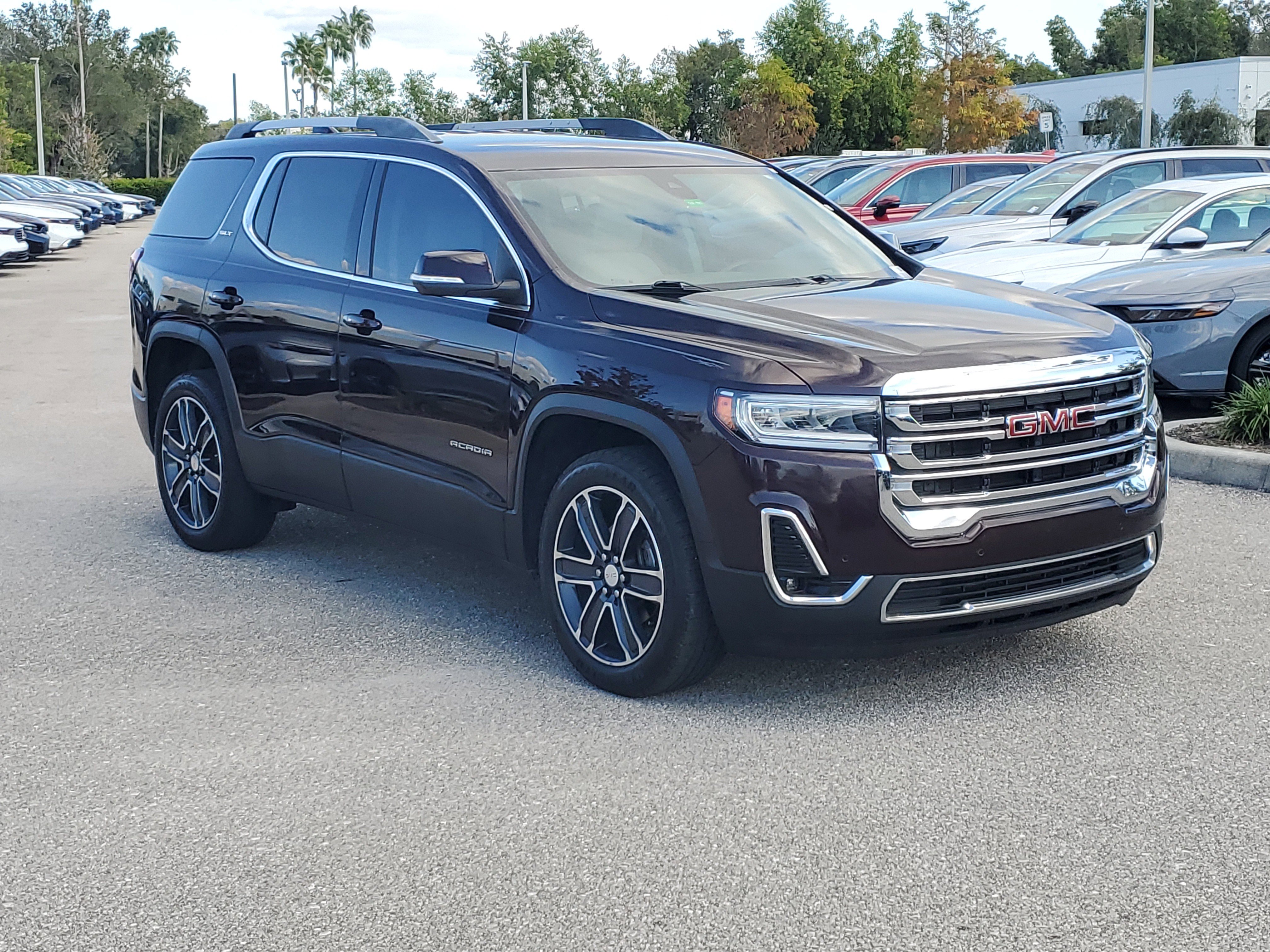 Used 2020 GMC Acadia SLT w/ Driver Alert Package II image 35