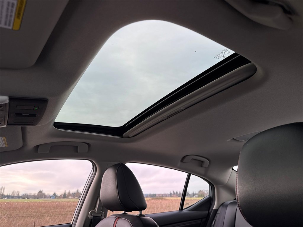 Used 2025 Nissan Sentra SR w/ SR Premium Package image 21