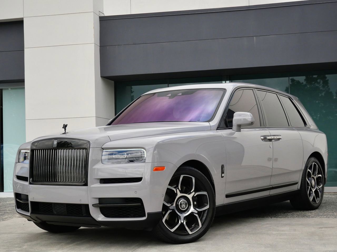 Certified 2024 Rolls-Royce Cullinan Black Badge image 1