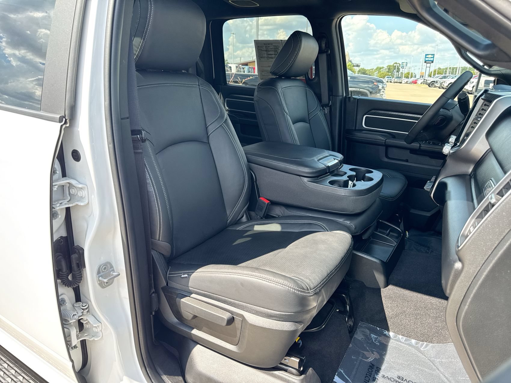 Used 2026 RAM 2500 Big Horn AWD/4WD image 25
