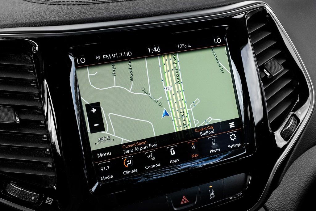 Used 2022 Jeep Cherokee Limited w/ Elite Package image 6