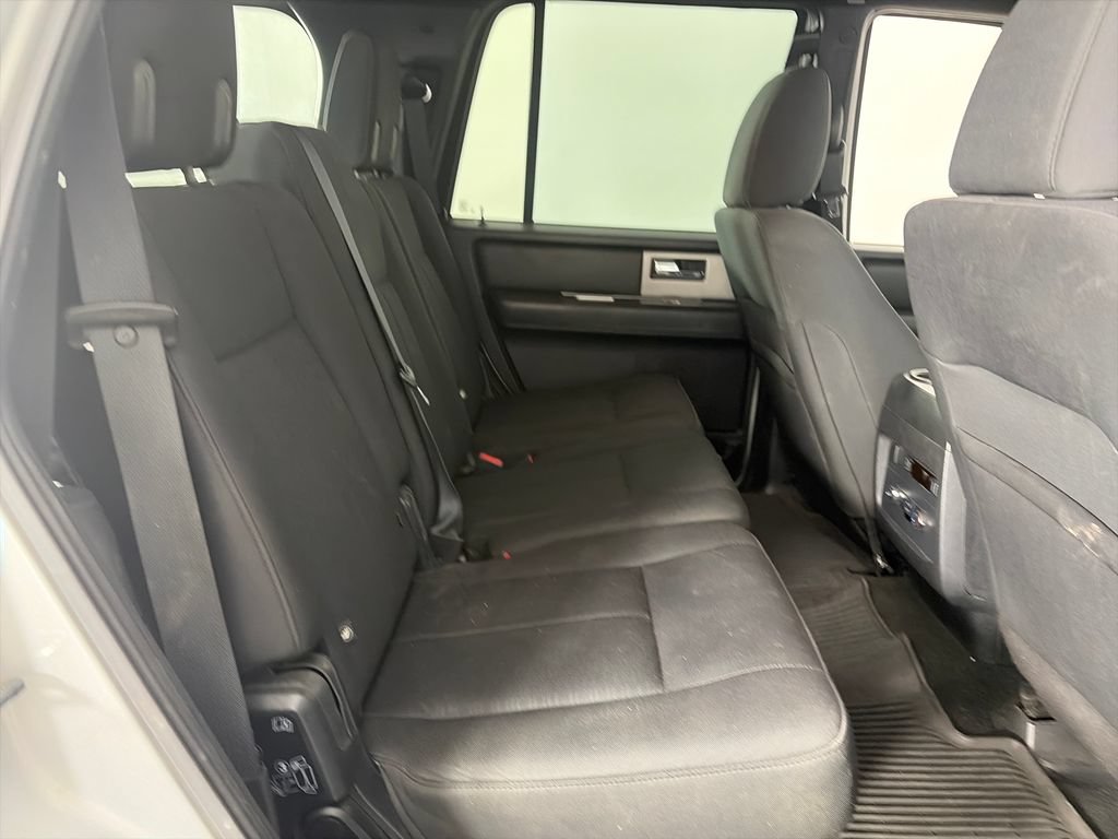 Used 2017 Ford Expedition XLT AWD/4WD image 29