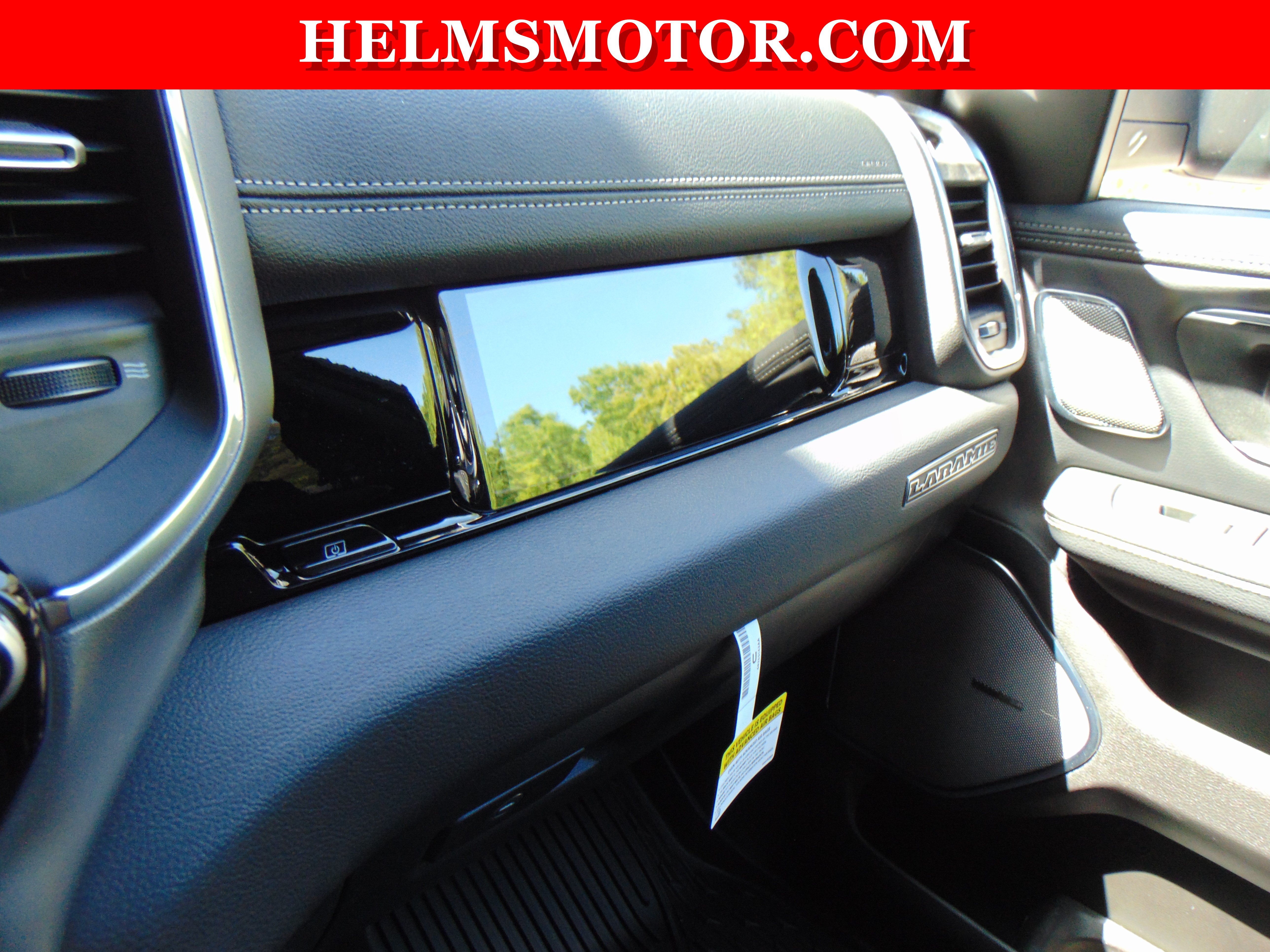 New 2026 RAM 1500 Laramie AWD/4WD image 36