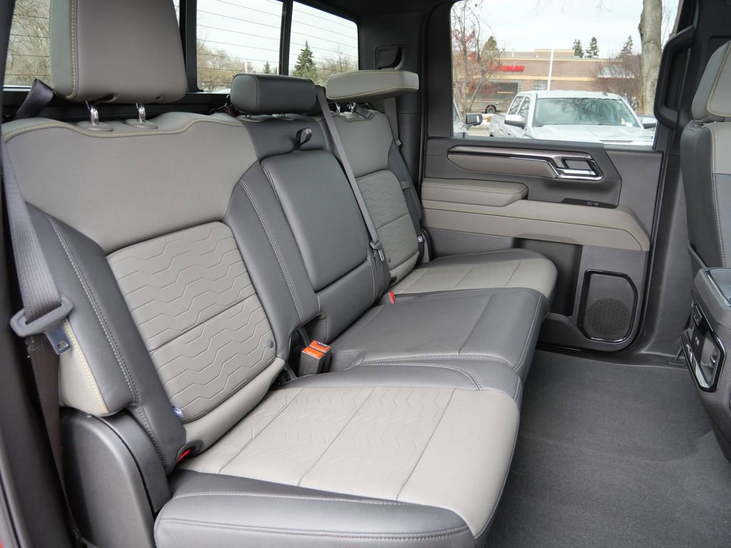 Used 2025 Chevrolet Silverado 2500 ZR2 w/ Technology Package AWD/4WD image 20