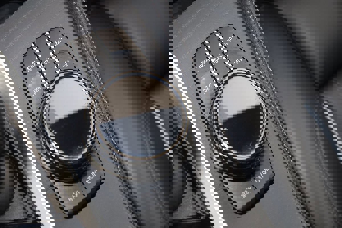 Used 2023 BMW M550i xDrive w/ Executive Package image 35