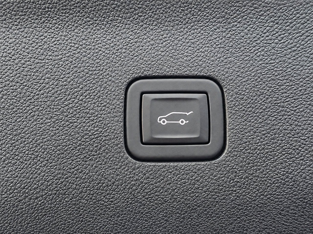 Used 2015 Chevrolet Equinox LT w/ Driver Convenience Package FWD image 36