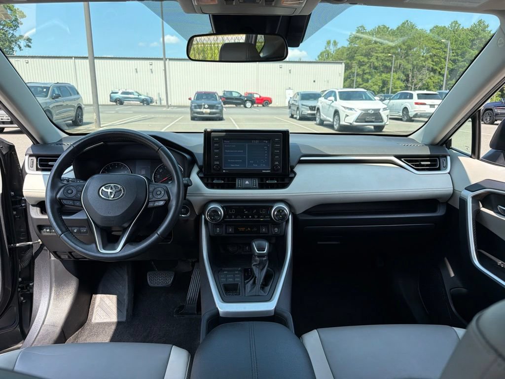 Used 2020 Toyota RAV4 XLE Premium AWD/4WD image 8