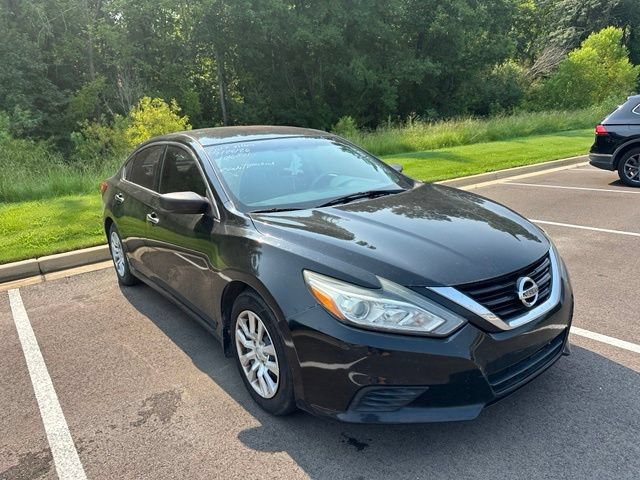 Used 2017 Nissan Altima 2.5 S w/ Power Driver Seat Package FWD image 5
