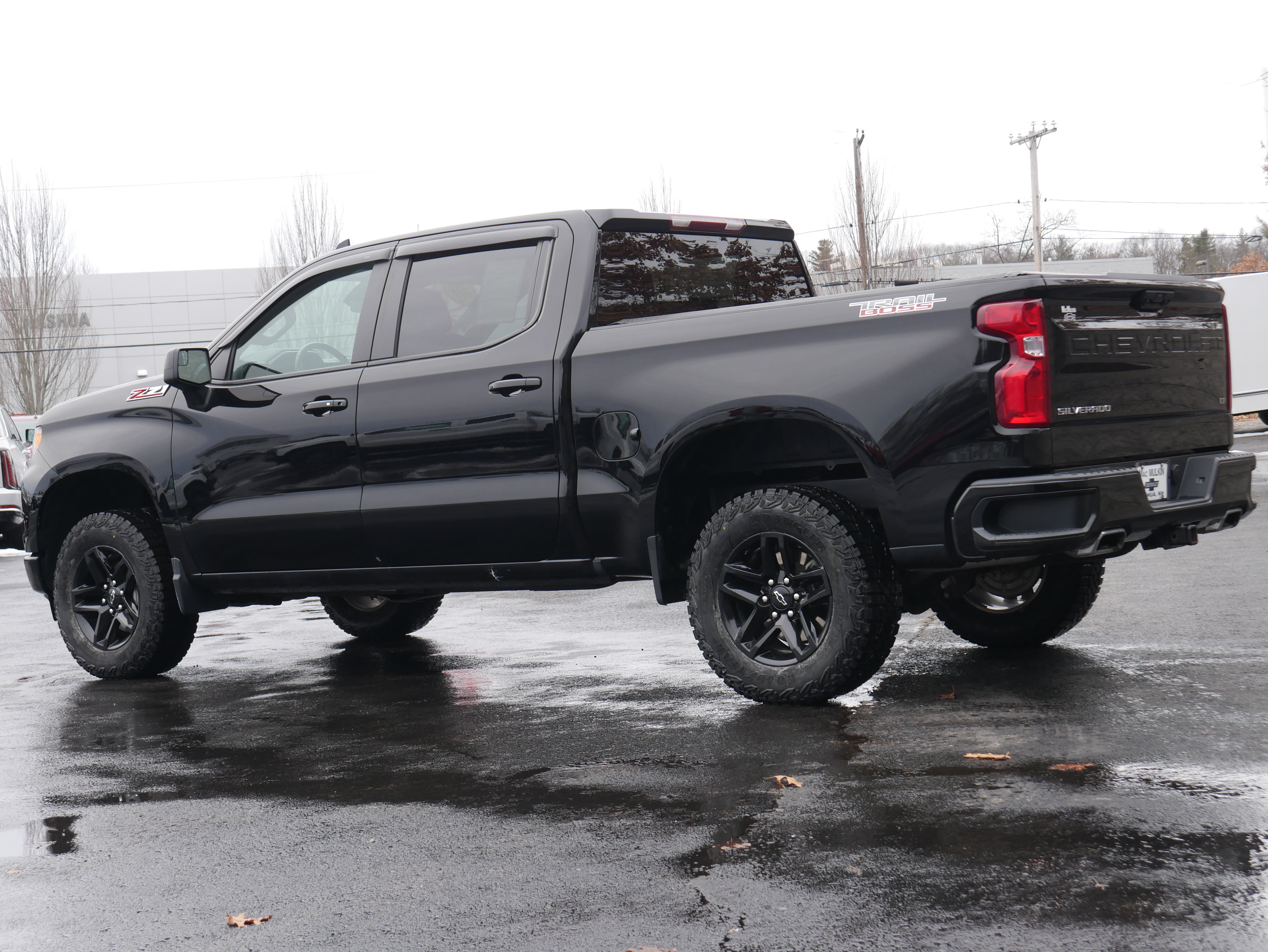 Certified 2024 Chevrolet Silverado 1500 LT Trail Boss AWD/4WD image 4