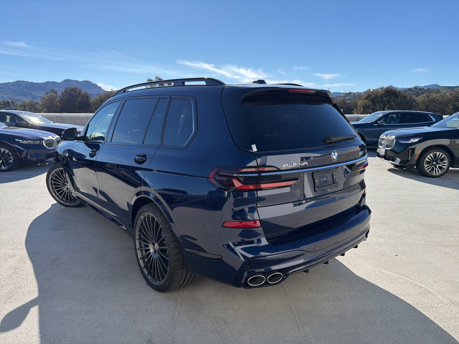 Certified 2024 BMW ALPINA XB7 image 2