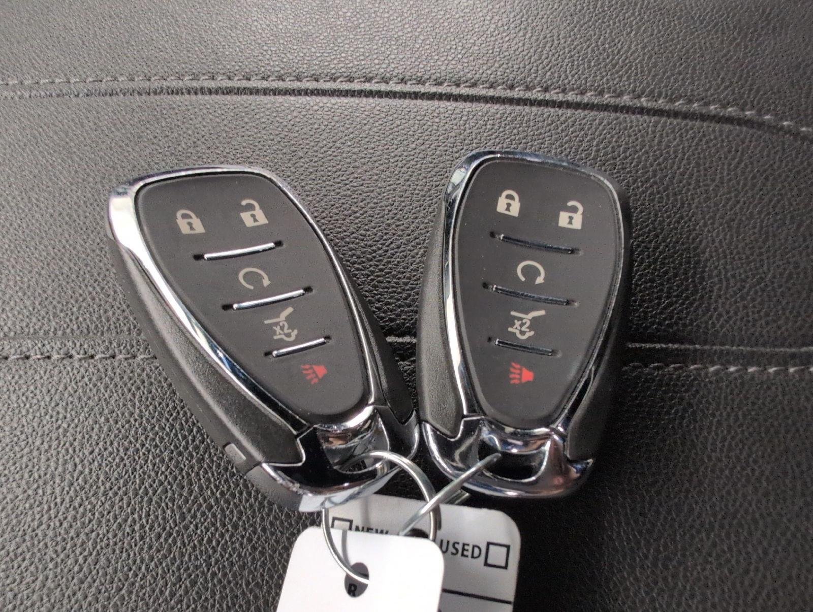 Used 2023 Chevrolet Traverse LT w/ LPO, Floor Liner Package AWD/4WD image 28