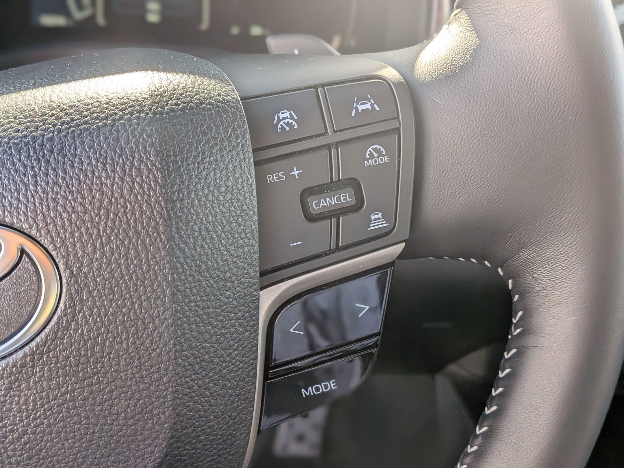 Used 2025 Toyota Camry SE image 23