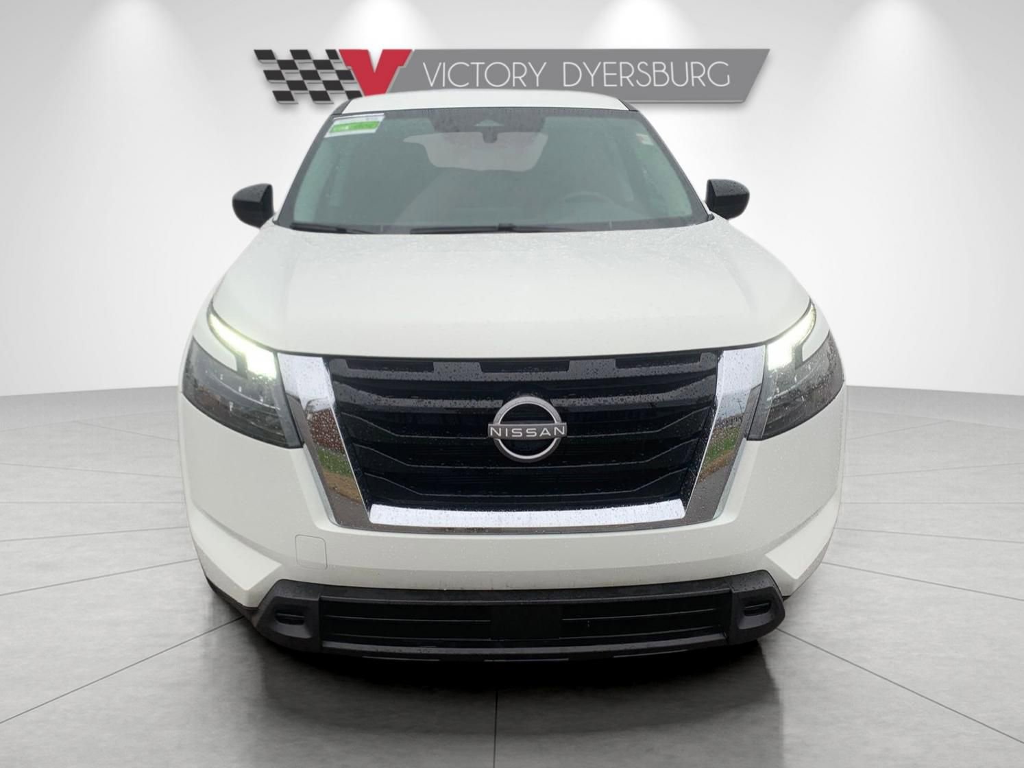 Used 2025 Nissan Pathfinder S image 3