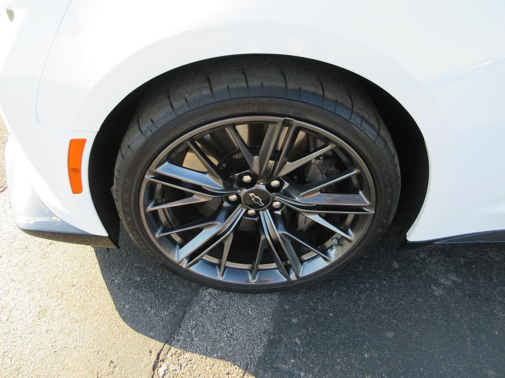 Certified 2022 Chevrolet Camaro ZL1 RWD image 14