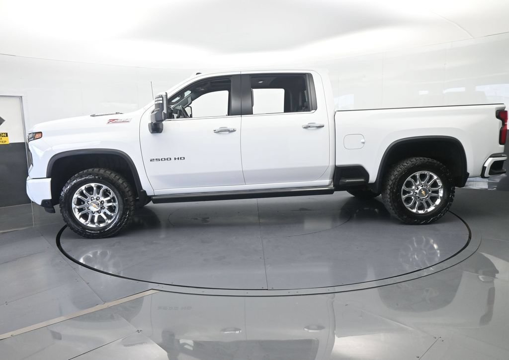 Used 2025 Chevrolet Silverado 2500 LTZ w/ Z71 Chrome Sport Edition AWD/4WD image 3