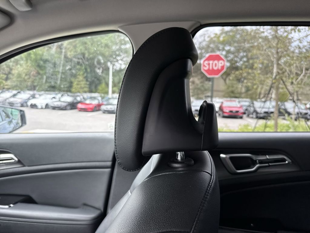 Used 2023 Kia Sportage EX image 17