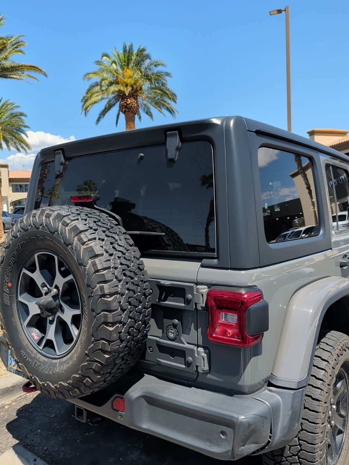 Used 2019 Jeep Wrangler Unlimited Rubicon AWD/4WD image 3