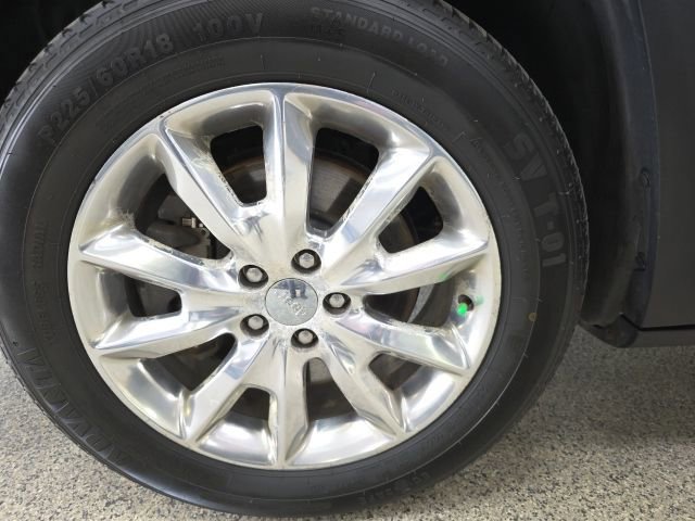 Used 2015 Jeep Cherokee Limited w/ Luxury Group image 26