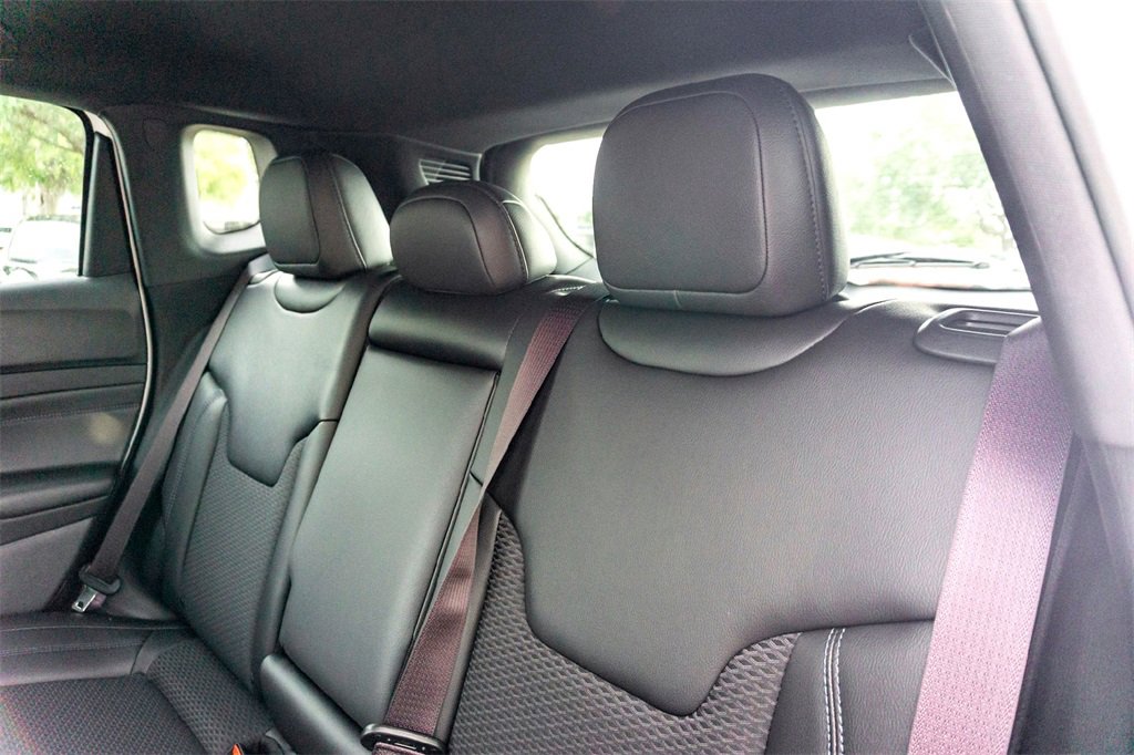 New 2026 Jeep Compass Latitude image 17