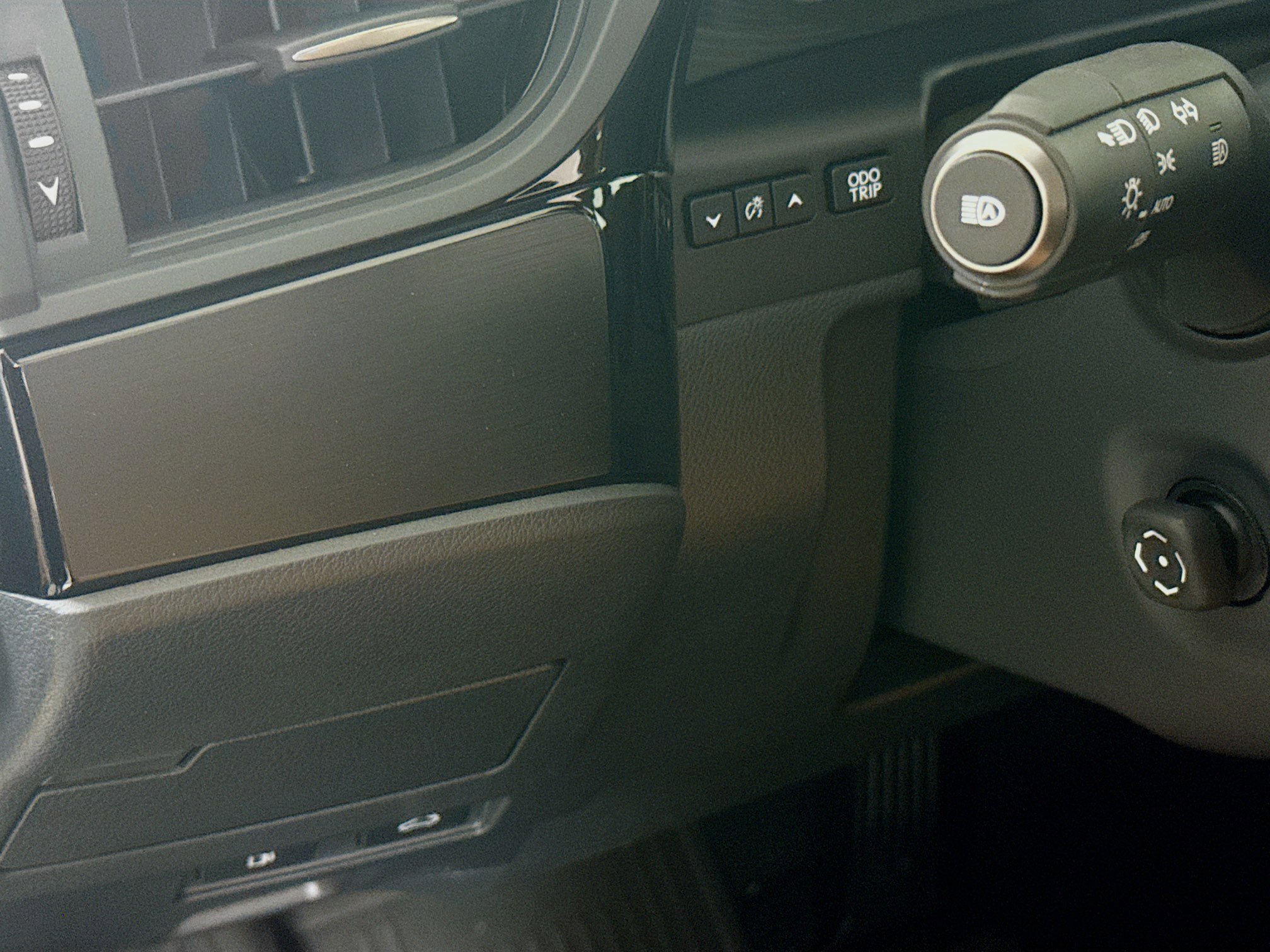 New 2025 Lexus ES 350 w/ Premium Package image 10