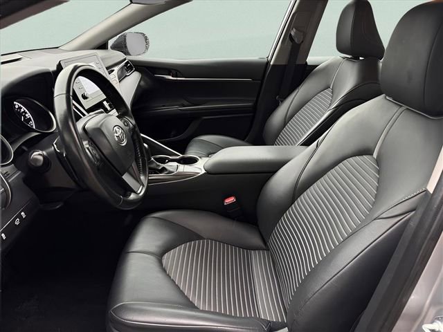 Used 2023 Toyota Camry SE image 12