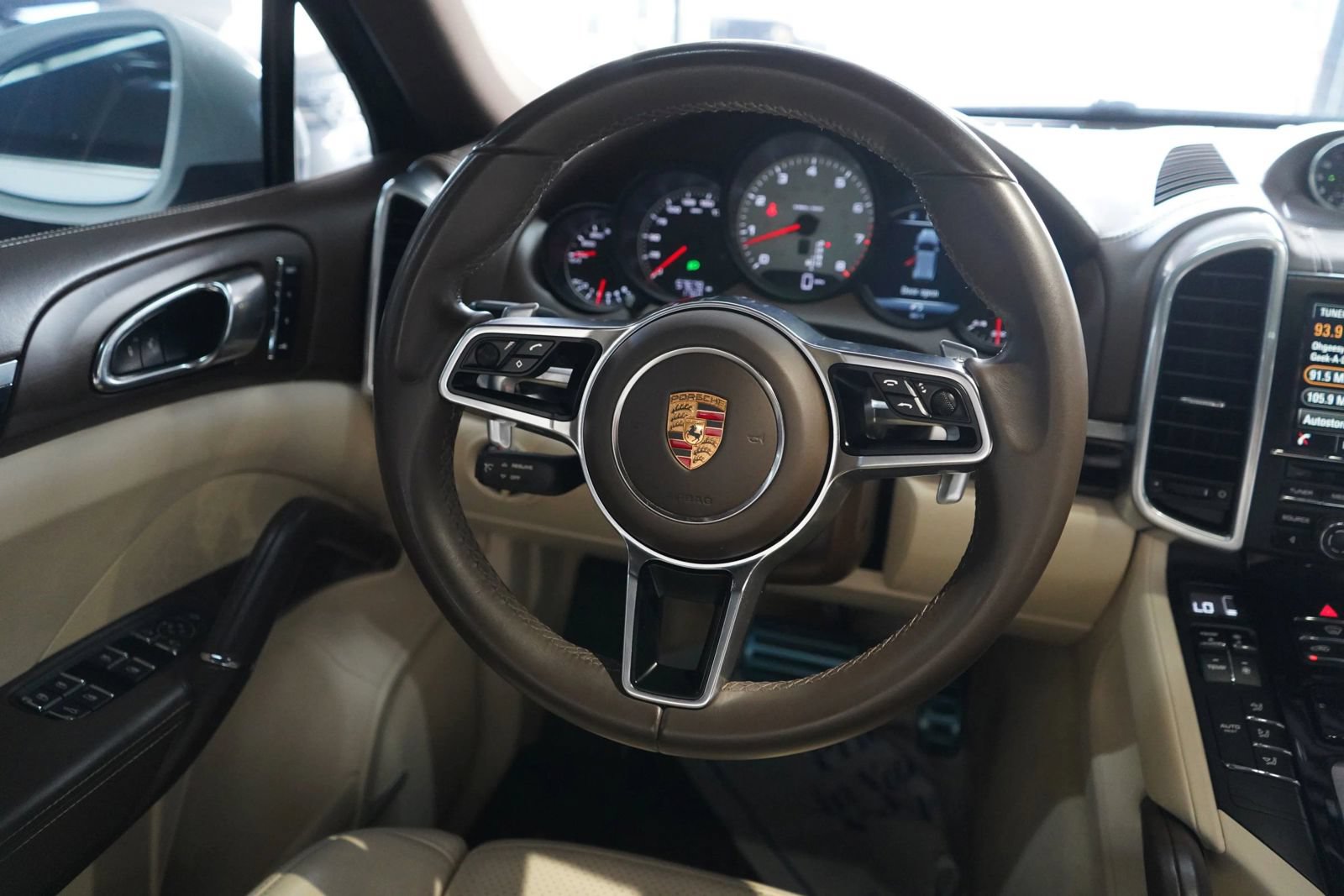 Used 2015 Porsche Cayenne S AWD/4WD image 16