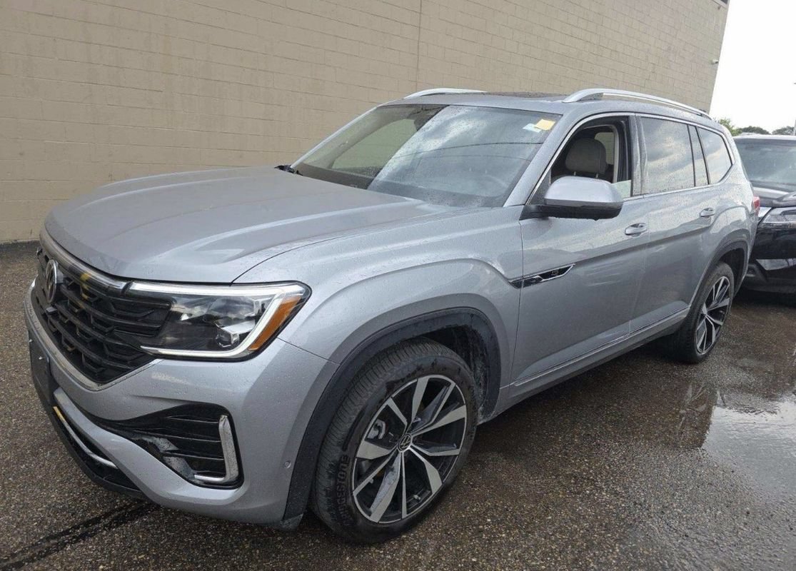 Used 2026 Volkswagen Atlas SEL Premium R-Line