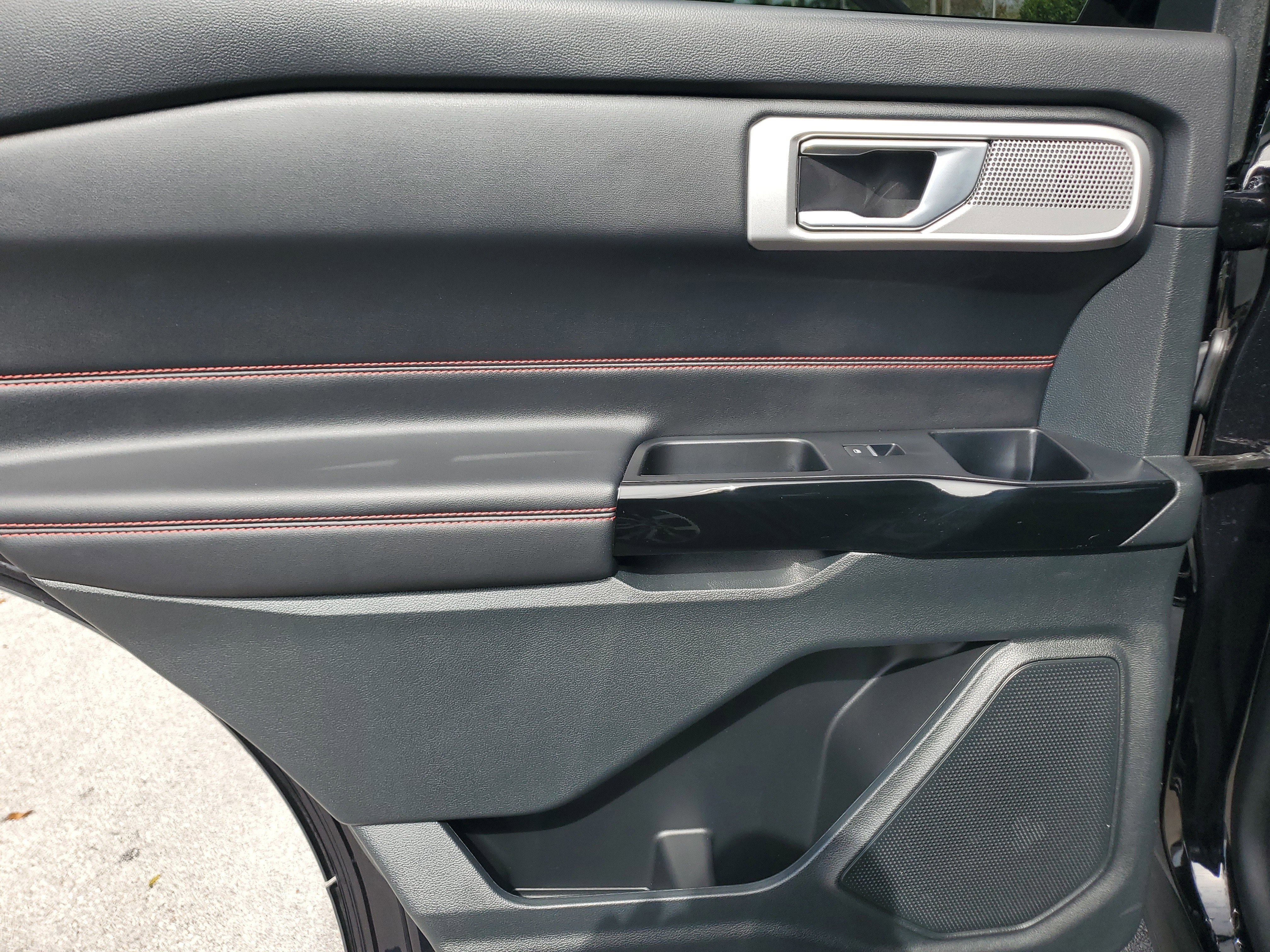 Certified 2023 Ford Explorer ST-Line w/ Class IV Trailer Tow Package RWD image 31