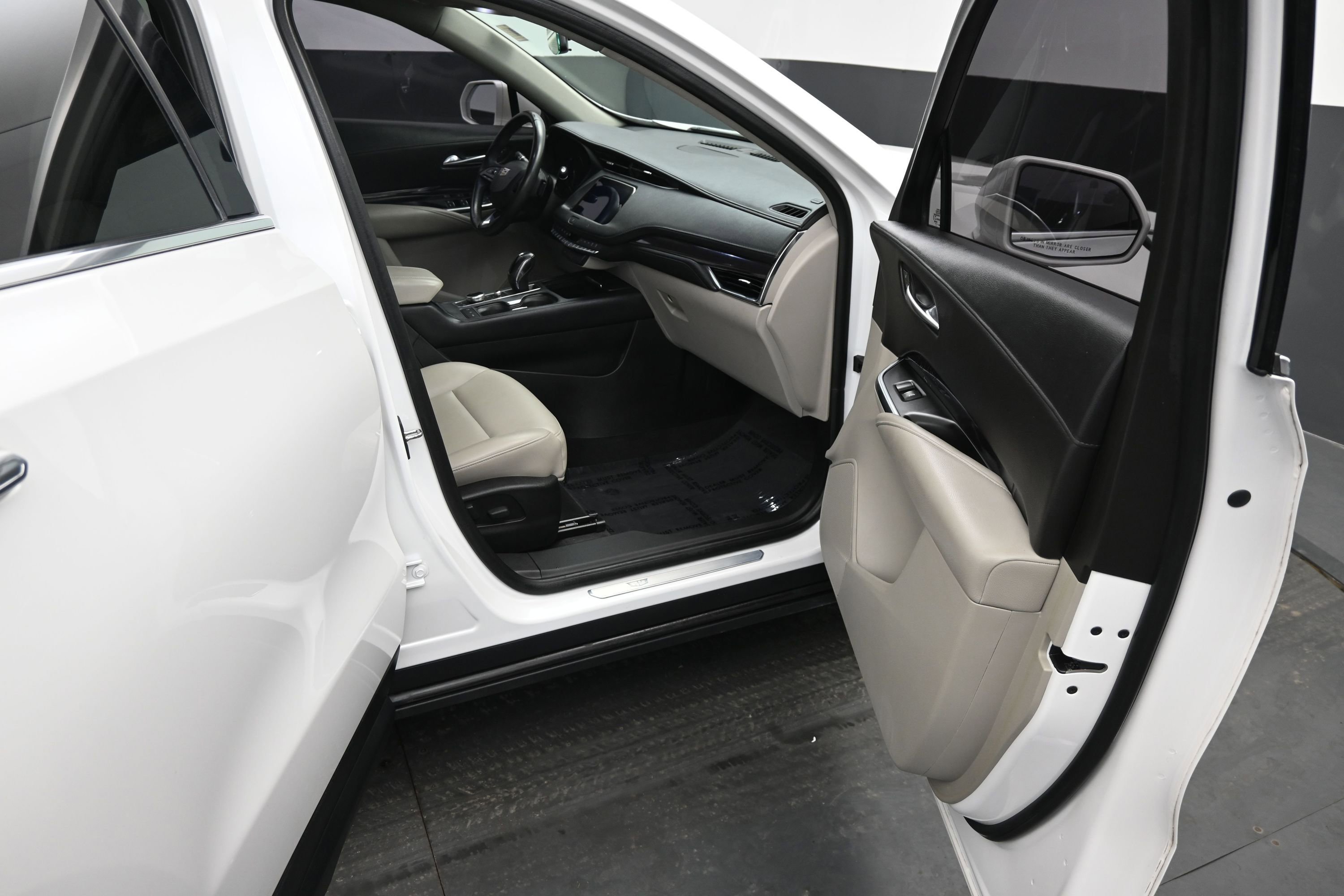 Used 2019 Cadillac XT4 Luxury FWD image 12