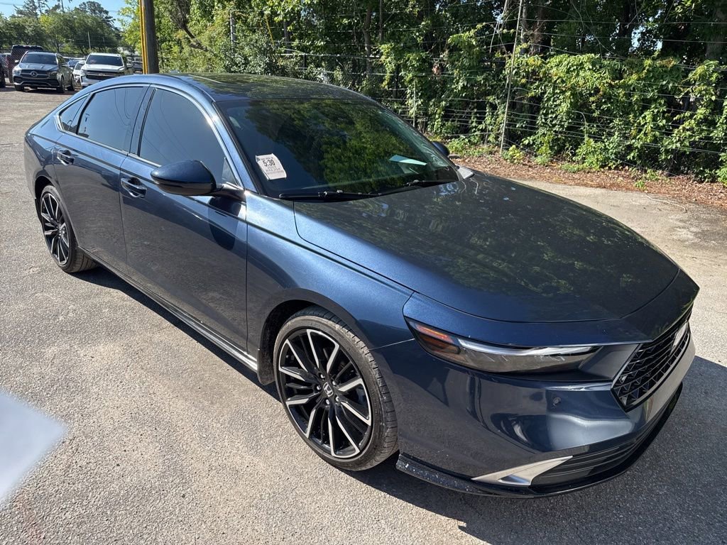 Used 2024 Honda Accord Touring image 2