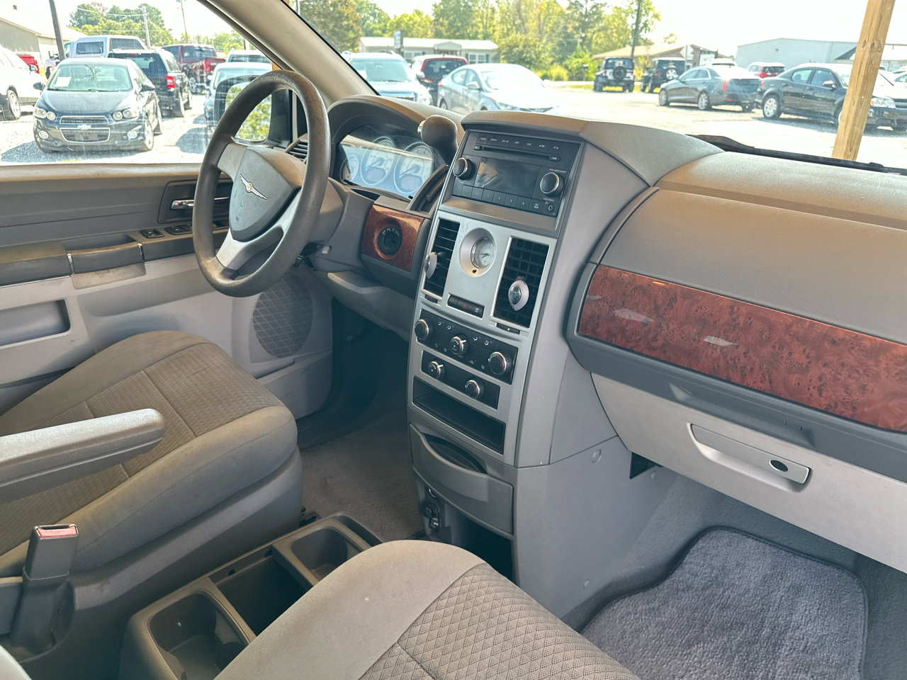 Used 2009 Chrysler Town & Country LX w/ PWR Convenience Group image 42