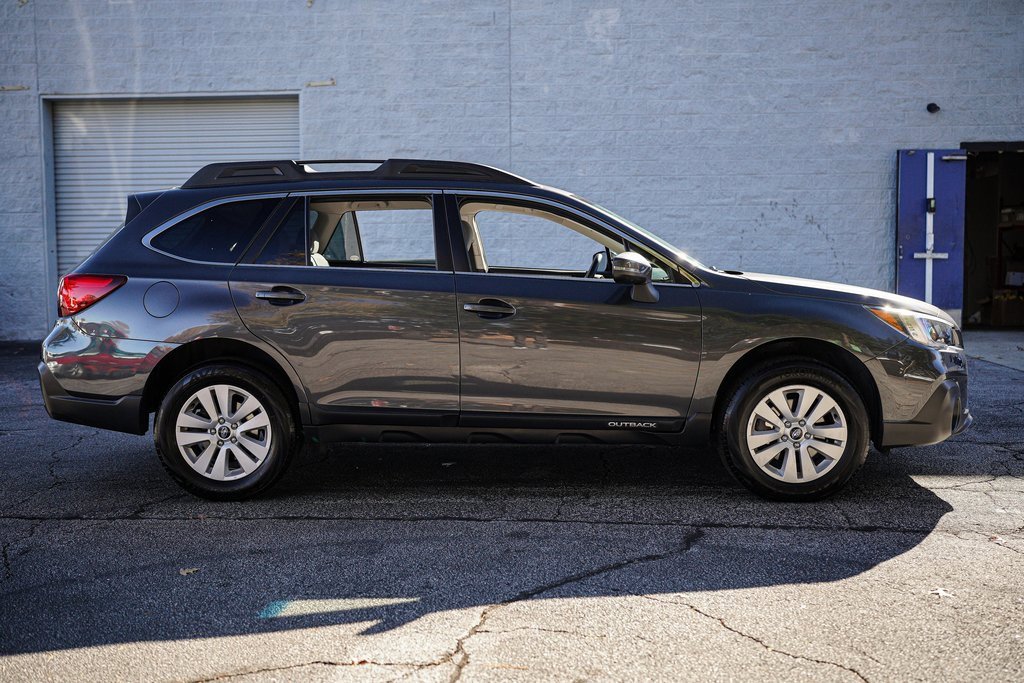 Used 2019 Subaru Outback 2.5i Premium image 17