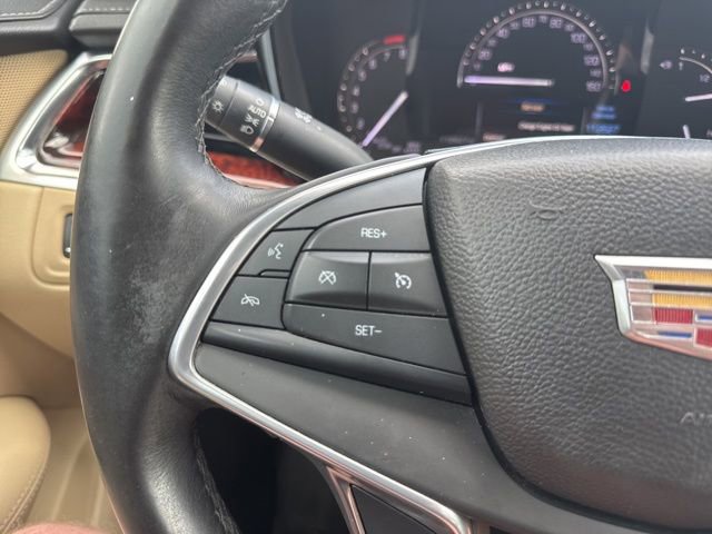 Used 2017 Cadillac XT5 Luxury w/ Driver Awareness Package image 23