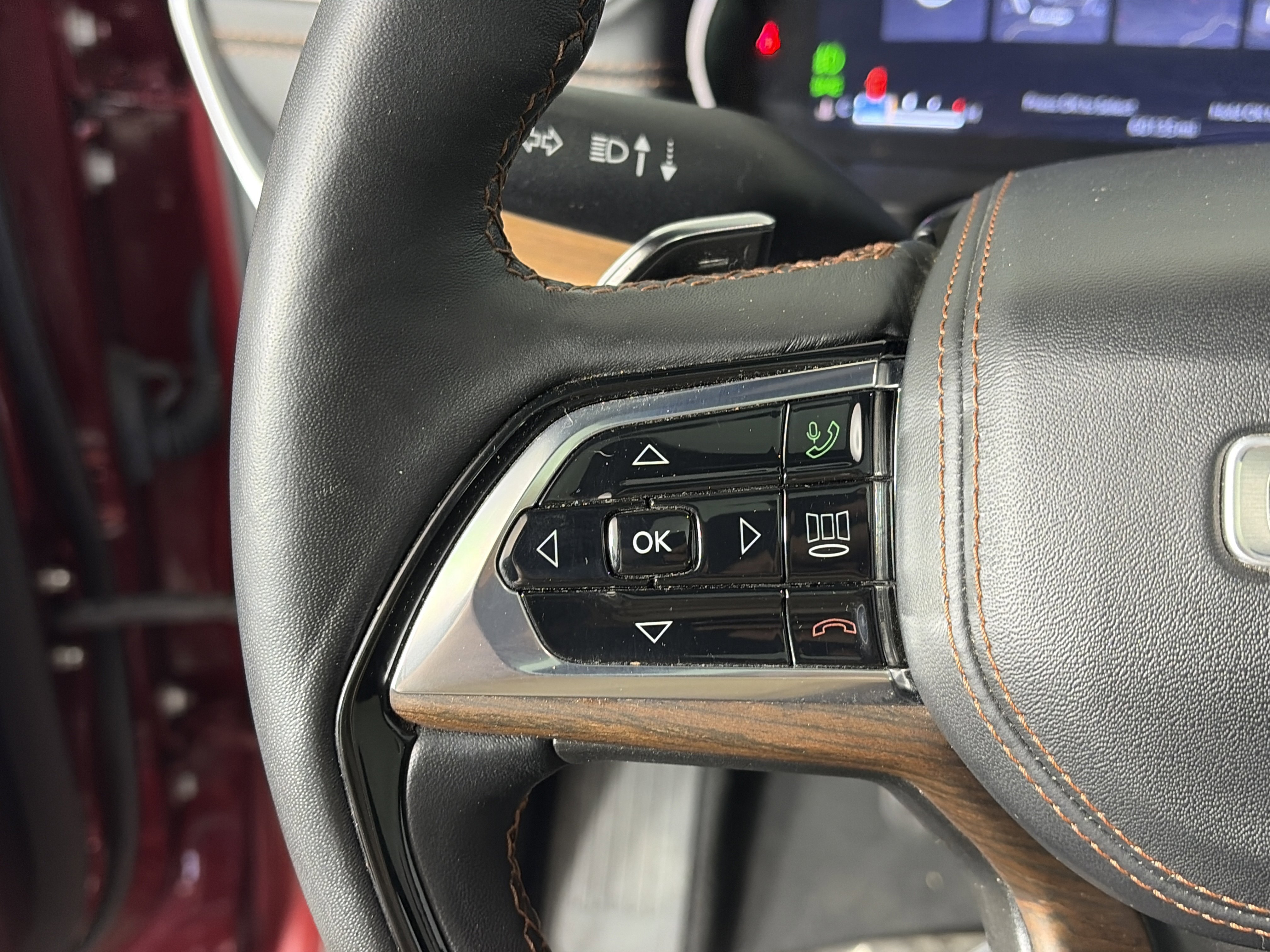 Used 2022 Jeep Grand Cherokee Summit AWD/4WD image 31