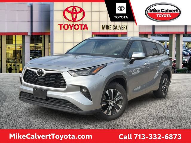 Used 2025 Toyota Highlander XLE FWD video 1