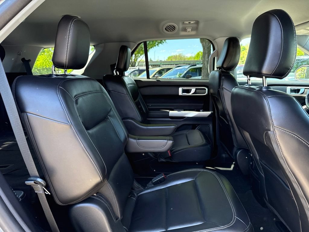 Certified 2022 Ford Explorer XLT w/ Equipment Group 202A AWD/4WD image 29