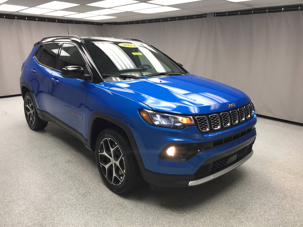 Used 2024 Jeep Compass Limited AWD/4WD image 5