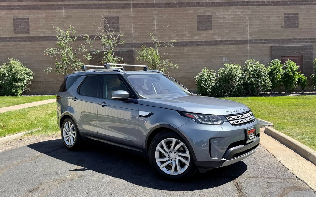 Used 2018 Land Rover Discovery HSE AWD/4WD image 2