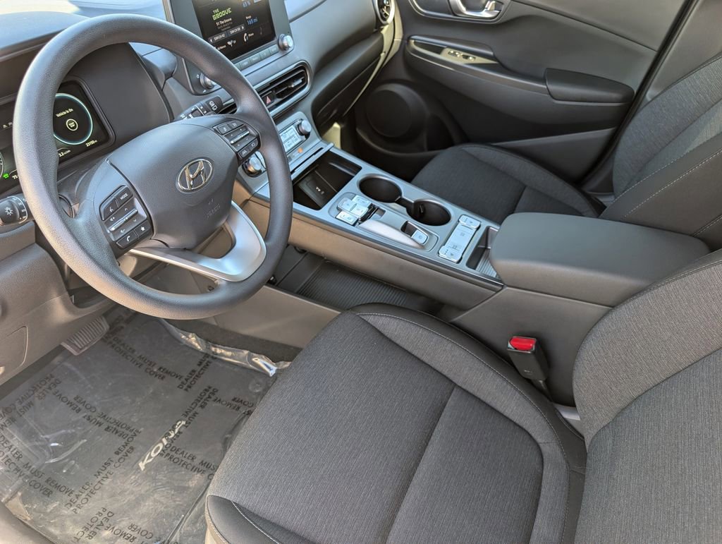 Used 2023 Hyundai Kona SE w/ Cargo Package image 14