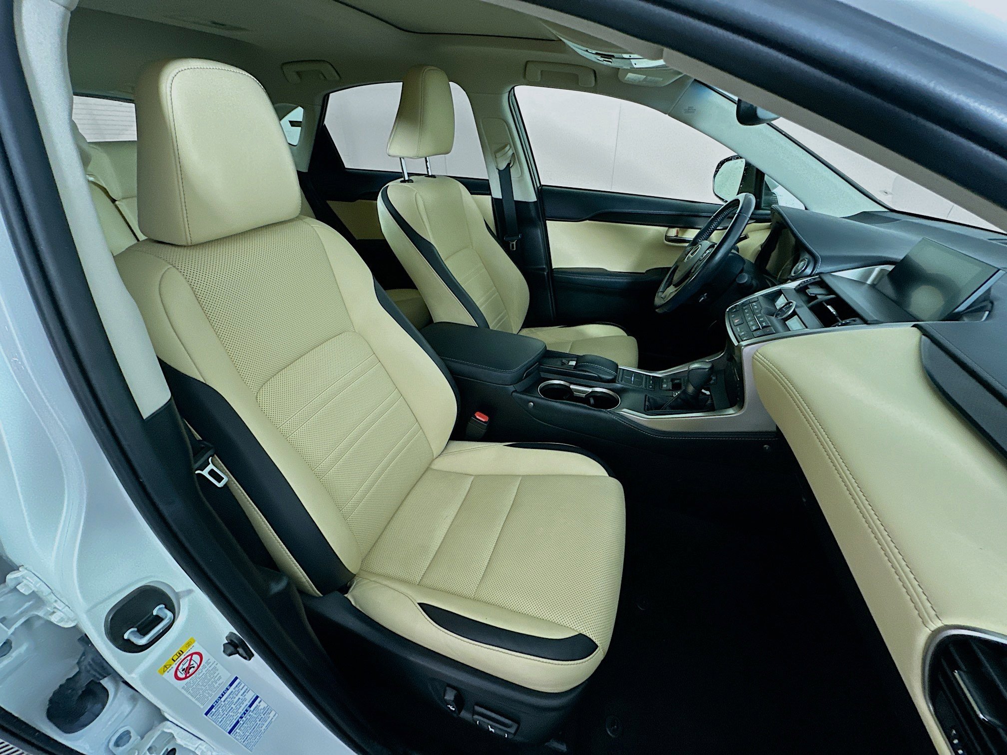 Used 2016 Lexus NX 200t AWD image 33