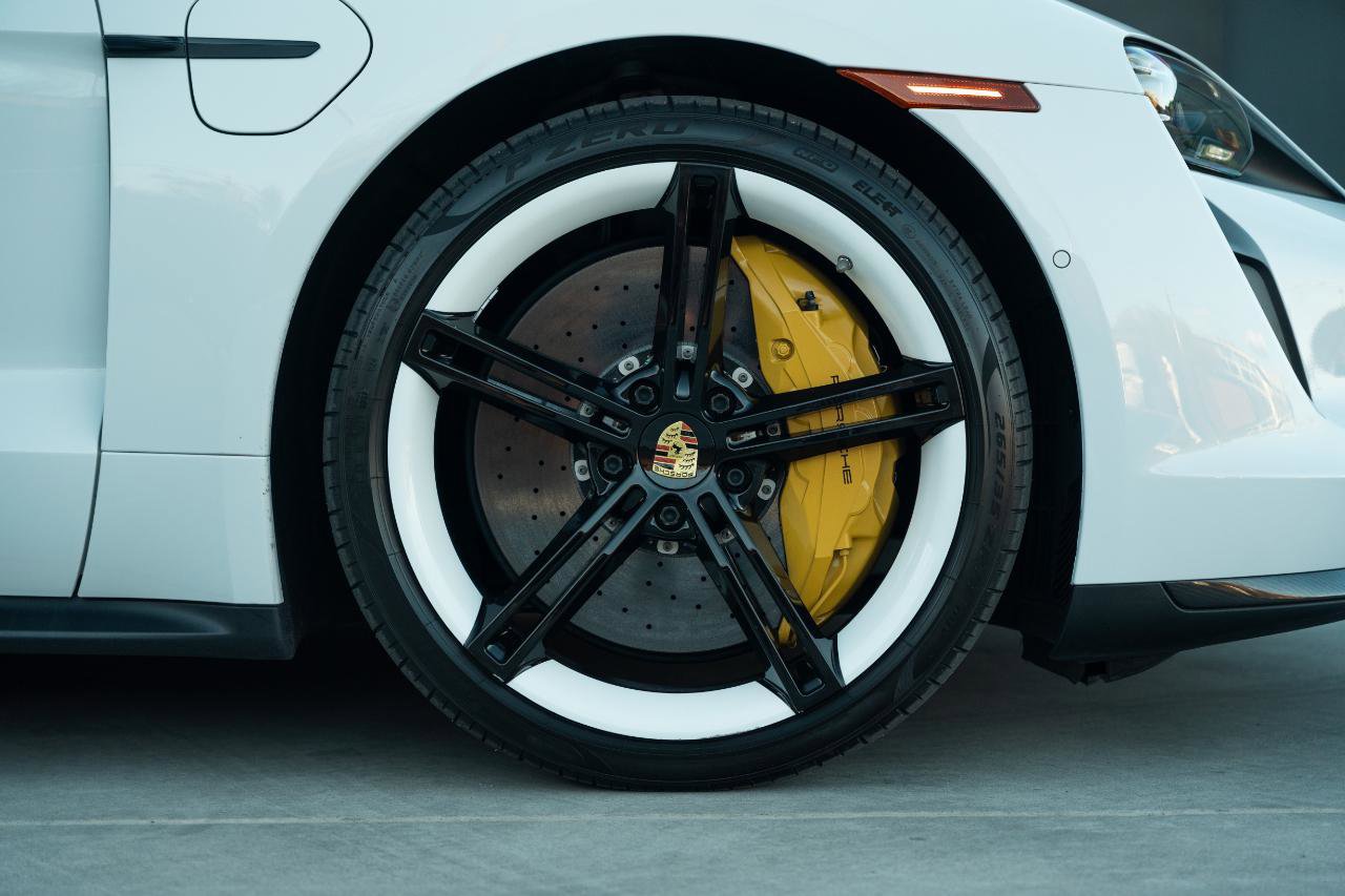 Used 2022 Porsche Taycan Turbo S image 38