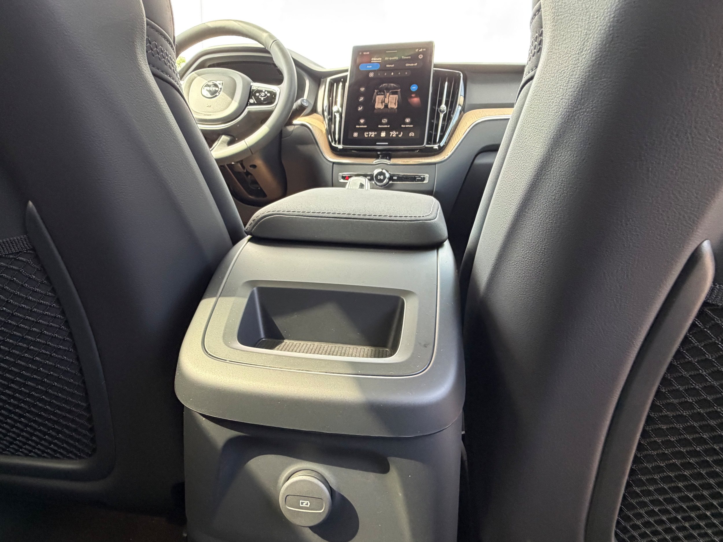 New 2026 Volvo XC60 T8 Plus AWD/4WD image 11