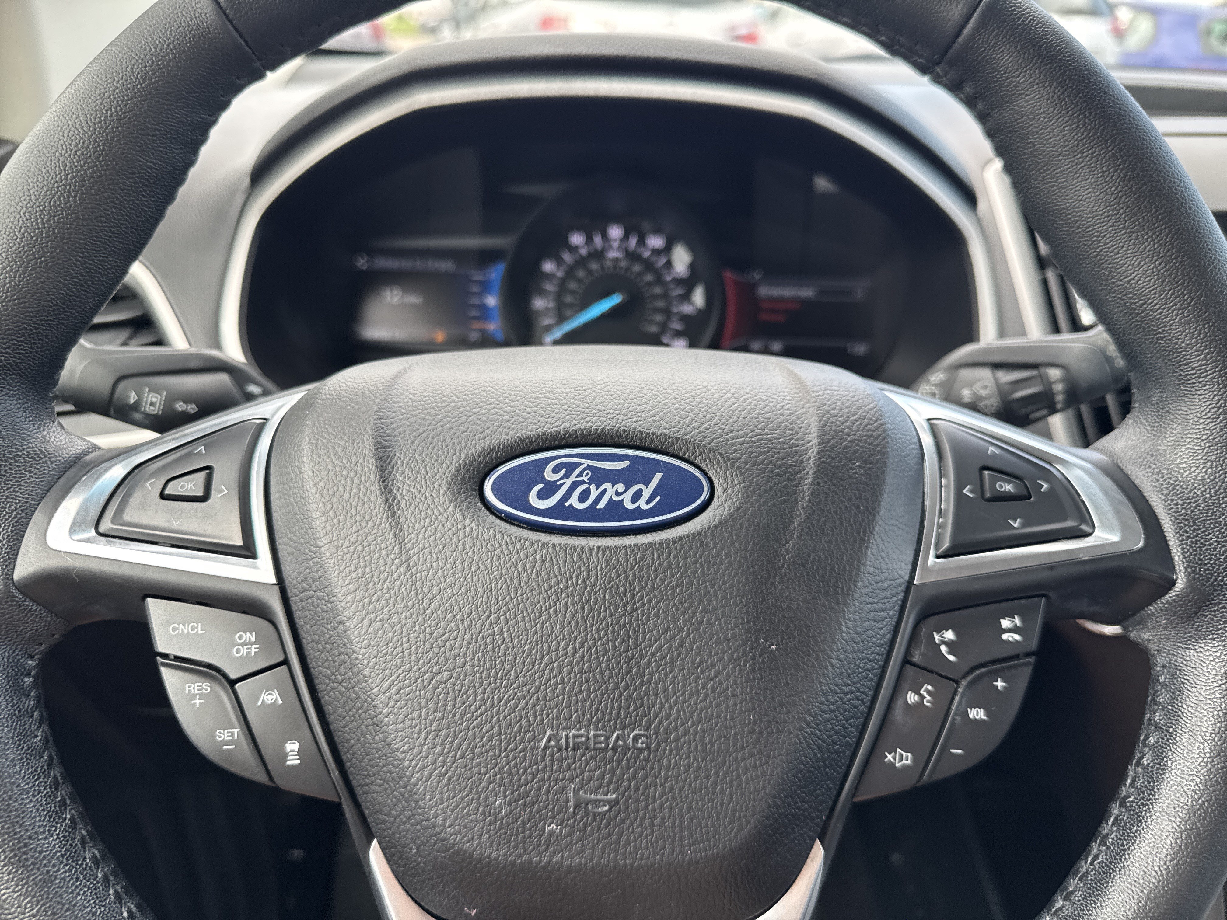 Used 2020 Ford Edge SEL FWD image 15